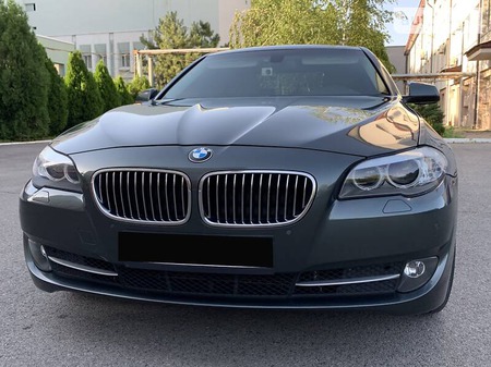 BMW 528 2013  випуску Дніпро з двигуном 2 л бензин седан автомат за 18900 долл. 