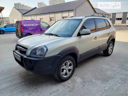 Hyundai Tucson 2008  випуску Київ з двигуном 2 л дизель універсал автомат за 9500 долл. 