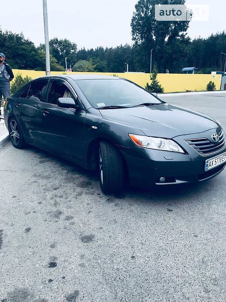 Toyota Camry 2007  випуску Полтава з двигуном 3.5 л  седан автомат за 6900 долл. 