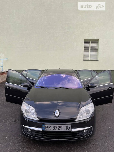 Renault Laguna 2007  випуску Рівне з двигуном 2 л дизель ліфтбек автомат за 6399 долл. 