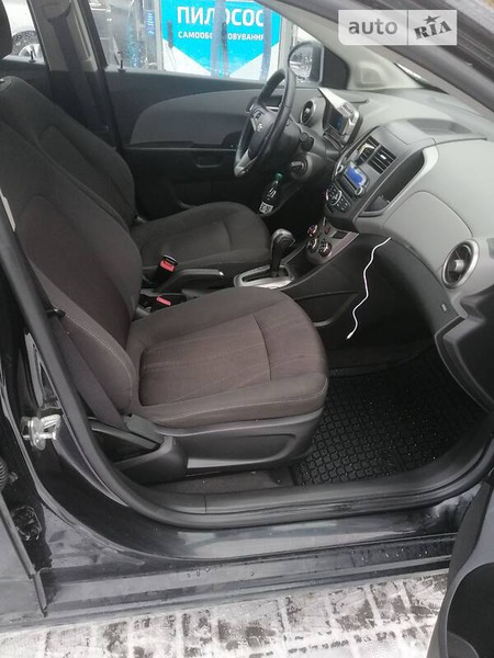 Chevrolet Aveo 2013  випуску Дніпро з двигуном 1.6 л  седан автомат за 6850 долл. 