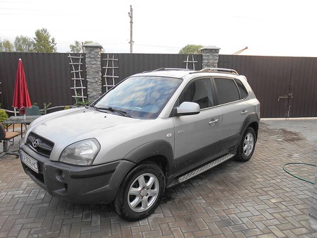 Hyundai Tucson 2005  випуску Київ з двигуном 0 л дизель позашляховик автомат за 7300 долл. 