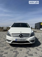 Mercedes-Benz B 200 2013 Ужгород 1.8 л  хэтчбек автомат к.п.