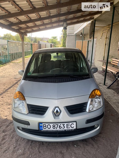 Renault Modus 2004  випуску Тернопіль з двигуном 1.6 л бензин мінівен механіка за 3600 долл. 