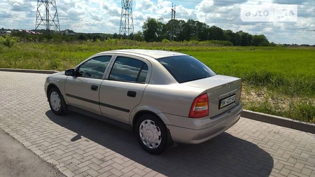 Opel Astra 2008  випуску Рівне з двигуном 1.4 л бензин седан механіка за 4300 долл. 