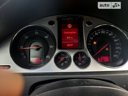 Volkswagen Passat 2006  випуску Ужгород з двигуном 0 л дизель універсал механіка за 6800 долл. 