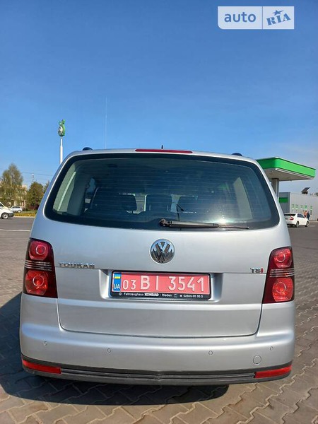 Volkswagen Touran 2008  випуску Луцьк з двигуном 1.4 л бензин мінівен механіка за 6300 долл. 