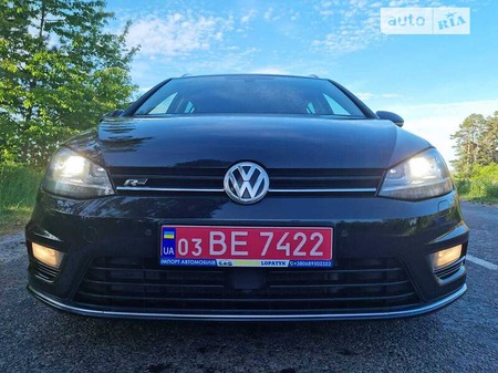 Volkswagen Golf R 2016  випуску Львів з двигуном 2 л дизель універсал автомат за 14900 долл. 