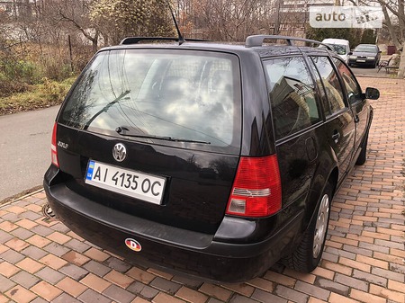 Volkswagen Golf 2004  випуску Київ з двигуном 1.4 л бензин універсал механіка за 4750 долл. 