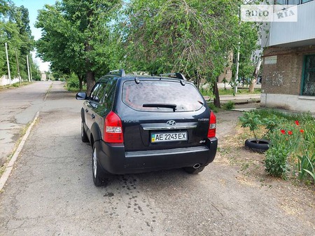 Hyundai Tucson 2011  випуску Дніпро з двигуном 2 л  позашляховик механіка за 10500 долл. 