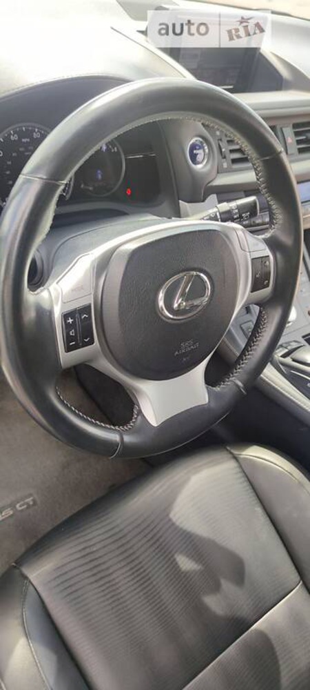 Lexus CT 200h 2013  випуску Одеса з двигуном 1.8 л гібрид хэтчбек автомат за 15500 долл. 