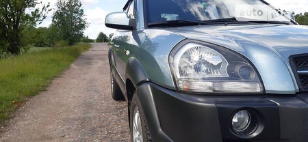 Hyundai Tucson 2008  випуску Київ з двигуном 2 л  позашляховик автомат за 10700 долл. 