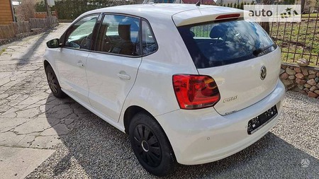 Volkswagen Polo 2011  випуску Київ з двигуном 0 л бензин хэтчбек механіка за 3250 долл. 