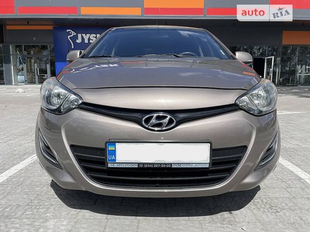 Hyundai i20 2012  випуску Київ з двигуном 0 л  хэтчбек автомат за 7900 долл. 