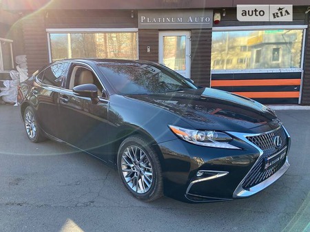 Lexus ES 350 2017  випуску Одеса з двигуном 0 л бензин седан автомат за 21000 долл. 