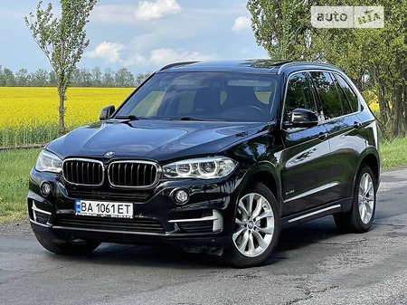 BMW X5 2014  випуску Кропивницький з двигуном 3 л бензин позашляховик автомат за 29999 долл. 