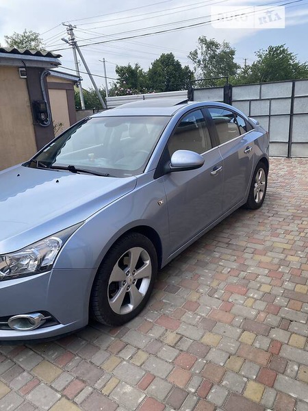 Chevrolet Cruze 2009  випуску Черкаси з двигуном 0 л дизель седан механіка за 7950 долл. 