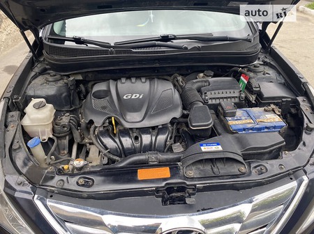 Hyundai Sonata 2013  випуску Вінниця з двигуном 2.4 л бензин седан автомат за 9500 долл. 
