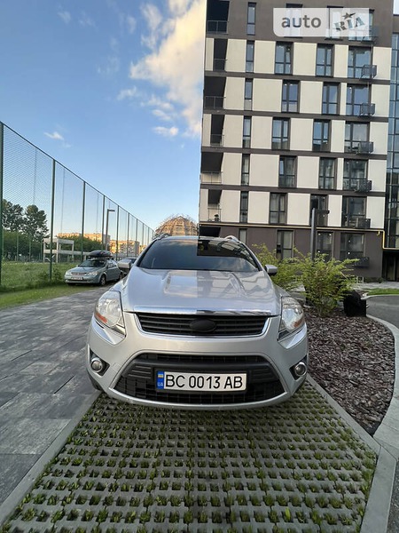 Ford Kuga 2010  випуску Львів з двигуном 2 л дизель позашляховик автомат за 11100 долл. 