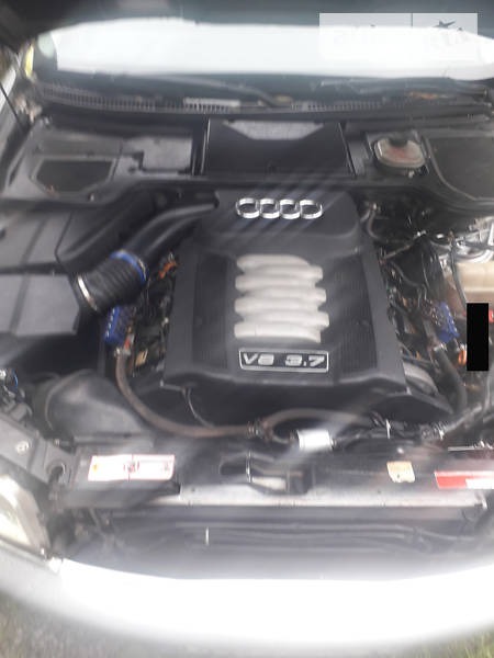 Audi A8 2000  випуску Суми з двигуном 3.7 л  седан автомат за 5500 долл. 