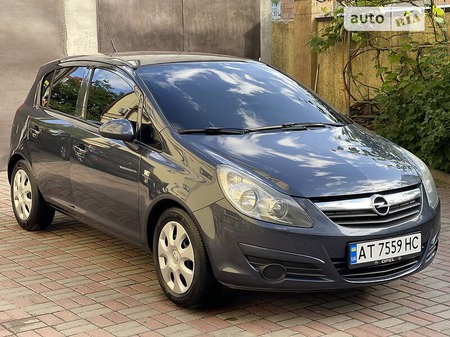 Opel Corsa 2010  випуску Івано-Франківськ з двигуном 1.3 л дизель хэтчбек механіка за 5999 долл. 