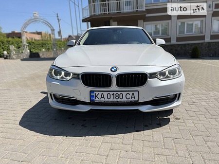 BMW 335 2013  випуску Чернівці з двигуном 0 л  седан автомат за 20500 долл. 