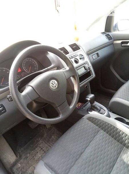 Volkswagen Touran 2008  випуску Київ з двигуном 1.4 л бензин універсал автомат за 6900 долл. 