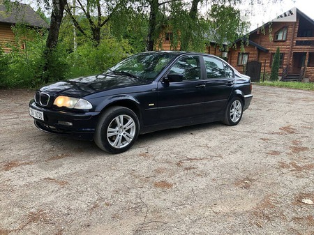 BMW 320 2001  випуску Івано-Франківськ з двигуном 2 л дизель седан механіка за 1450 долл. 