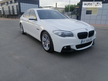 BMW 535 2013  випуску Київ з двигуном 3 л бензин седан автомат за 20900 долл. 