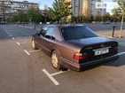 Mercedes-Benz E 280 1993 Киев 2.8 л  седан автомат к.п.