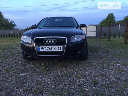 Audi A4 Limousine 2005  випуску Львів з двигуном 2 л дизель універсал автомат за 6100 долл. 