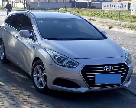 Hyundai i40 2011  випуску Кропивницький з двигуном 1.7 л дизель універсал механіка за 10300 долл. 