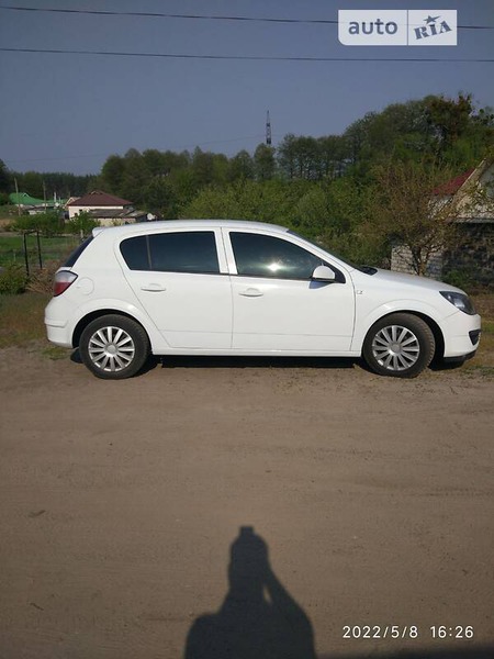Opel Astra 2006  випуску Харків з двигуном 1.3 л дизель хэтчбек механіка за 4499 долл. 