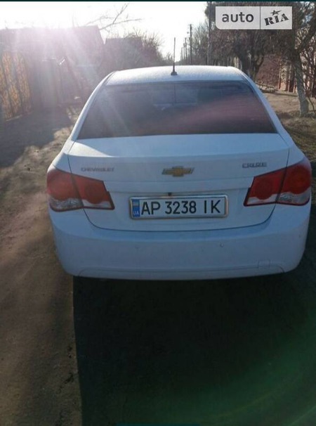 Chevrolet Cruze 2011  випуску Запоріжжя з двигуном 1.8 л бензин седан  за 7700 долл. 