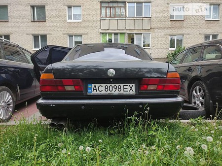 BMW 740 1993  випуску Луцьк з двигуном 3 л бензин седан автомат за 2500 долл. 