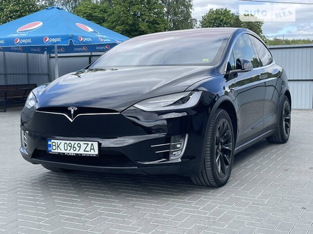 Tesla X 2019  випуску Рівне з двигуном 0 л електро позашляховик автомат за 79999 долл. 