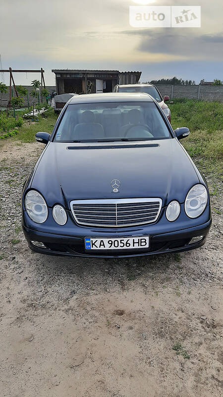 Mercedes-Benz E 200 2003  випуску Київ з двигуном 0 л дизель седан автомат за 9200 долл. 