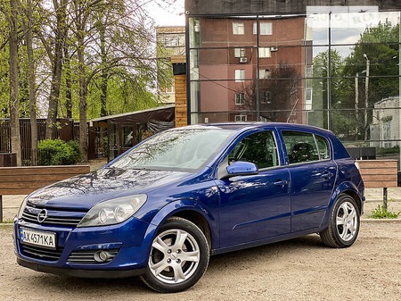 Opel Astra 2006  випуску Харків з двигуном 1.6 л бензин хэтчбек механіка за 5200 долл. 