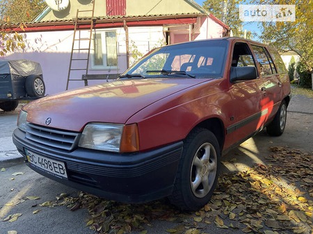 Opel Kadett 1988  випуску Київ з двигуном 1.4 л  універсал механіка за 1300 долл. 