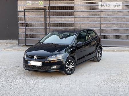 Volkswagen Polo 2011  випуску Київ з двигуном 1.6 л дизель хэтчбек механіка за 6300 долл. 