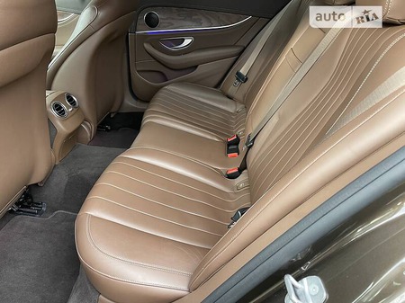 Mercedes-Benz E 220 2016  випуску Київ з двигуном 0 л дизель седан автомат за 35999 долл. 