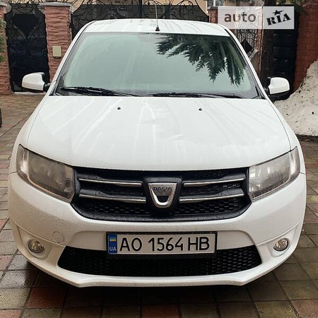 Dacia Logan 2013  випуску Ужгород з двигуном 1.1 л бензин седан механіка за 5600 долл. 