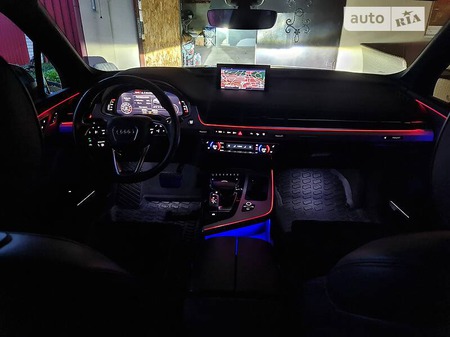 Audi Q7 2016  випуску Дніпро з двигуном 3 л бензин позашляховик автомат за 50300 долл. 