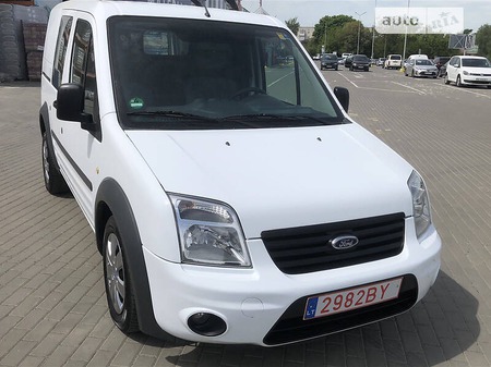 Ford Tourneo Connect 2012  випуску Луцьк з двигуном 1.8 л дизель мінівен механіка за 5550 долл. 