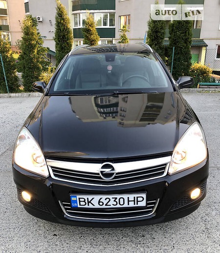 Opel Astra 2008  випуску Рівне з двигуном 1.9 л дизель універсал автомат за 6450 долл. 