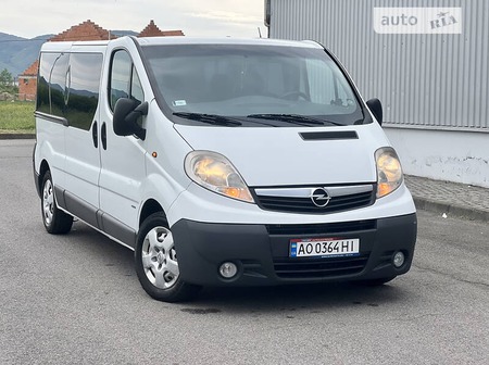 Opel Vivaro 2012  випуску Ужгород з двигуном 2 л дизель мінівен механіка за 12000 долл. 