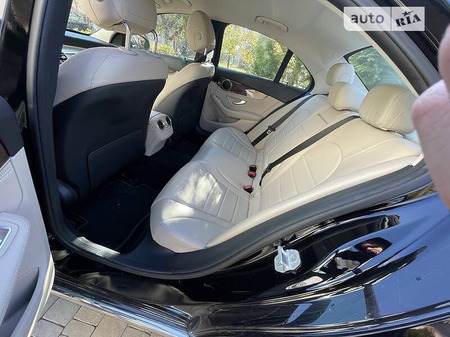 Mercedes-Benz C 300 2015  випуску Ужгород з двигуном 0 л бензин седан автомат за 24000 долл. 