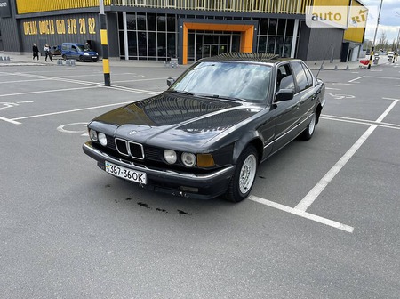 BMW 735 1991  випуску Київ з двигуном 3.5 л бензин седан механіка за 4000 долл. 
