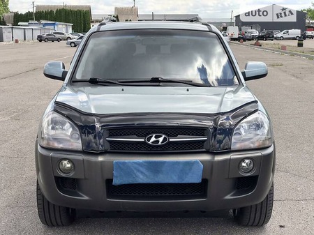 Hyundai Tucson 2007  випуску Київ з двигуном 2 л  позашляховик автомат за 8000 долл. 