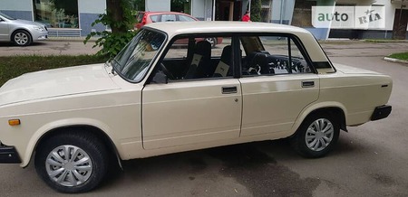 Lada 2107 1989  випуску Львів з двигуном 1.5 л бензин седан механіка за 850 долл. 